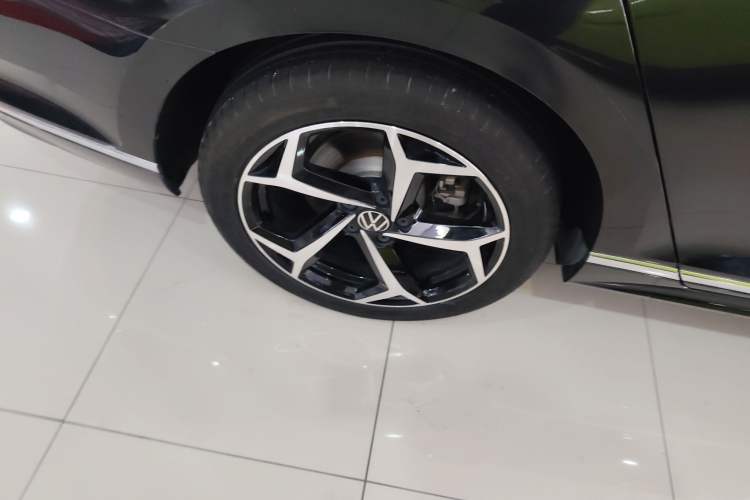 Used Volkswagen Magotan 2023 2 Million Units Limited Edition 280TSI DSG Leading Version