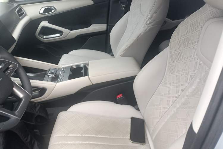 Used BYD Yuan UP 2024 401KM Leading Edition