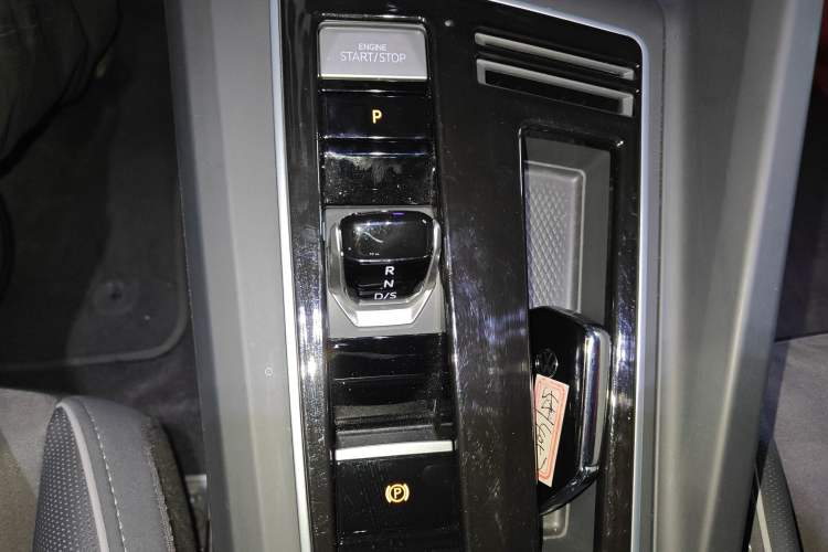 Used Volkswagen Golf 2024 280TSI DSG R-Line 50th Anniversary Edition