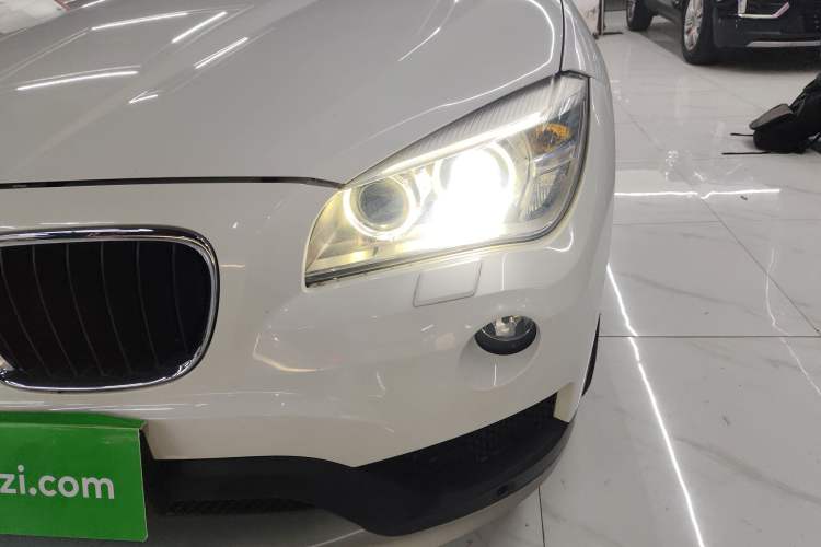 Used BMW X1 2015 sDrive18i Leading Edition
