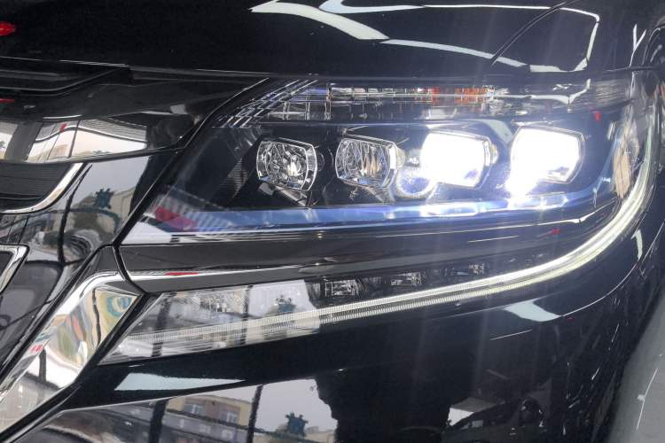 Used Honda Elysion 2019 2.0L Hybrid Supreme Edition
