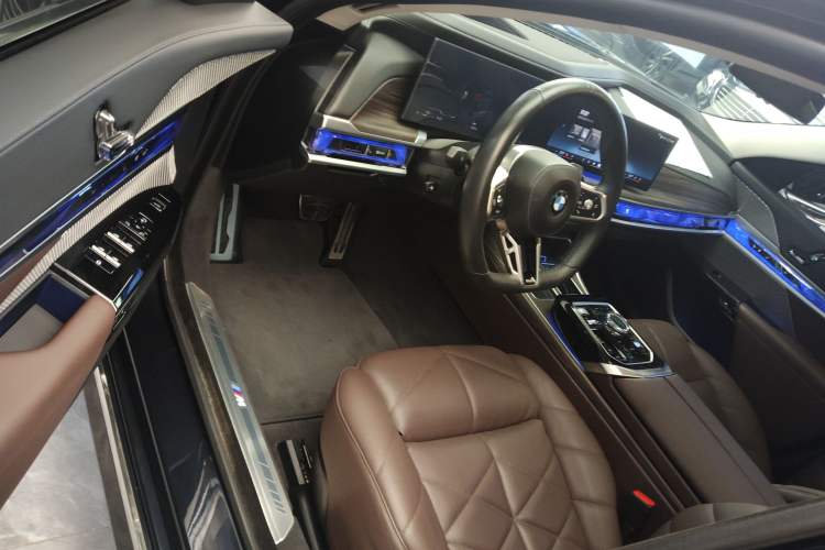 Used BMW 7 Series 2023 740Li Leading Model M Sport Package