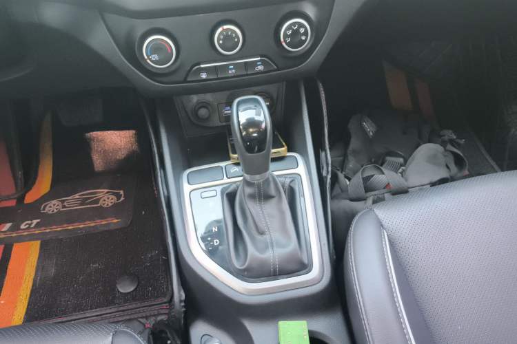 Used Hyundai ix25 2015 1.6L Automatic Two-Wheel Drive Smart GLS Trim