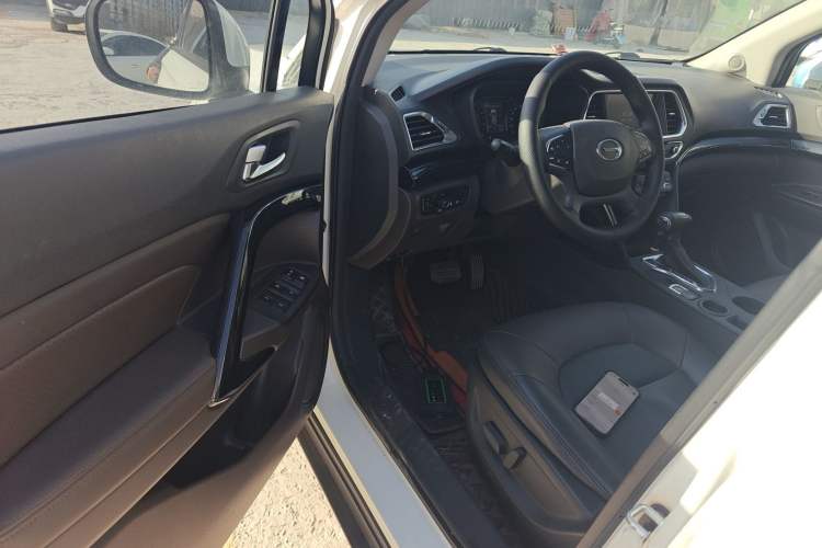 Used GAC Trumpchi GS4 2017 235T G-DCT Two-Wheel Drive Luxury Edition
