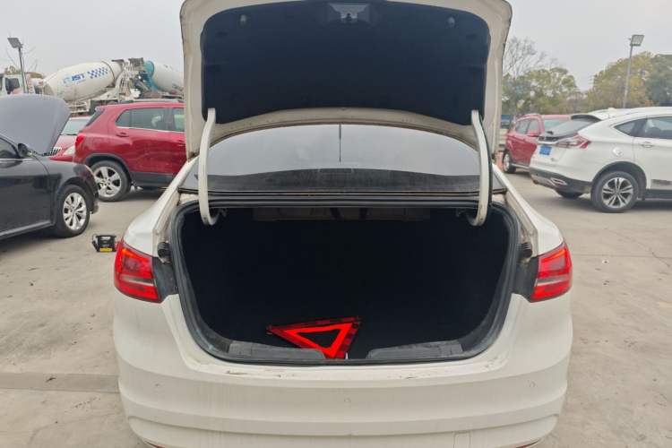 Used Ford Escort 2017 Happiness Edition 1.5L Automatic Fashion Version