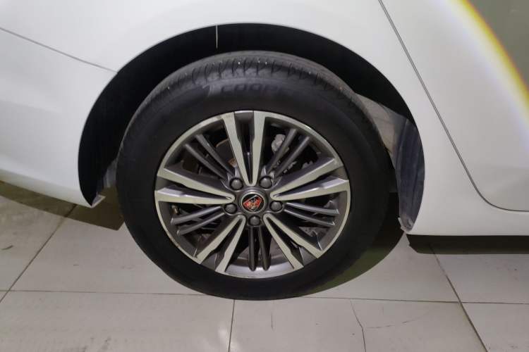 Used Roewe i5 2019 1.5L Automatic 4G Connected Langhao Edition
