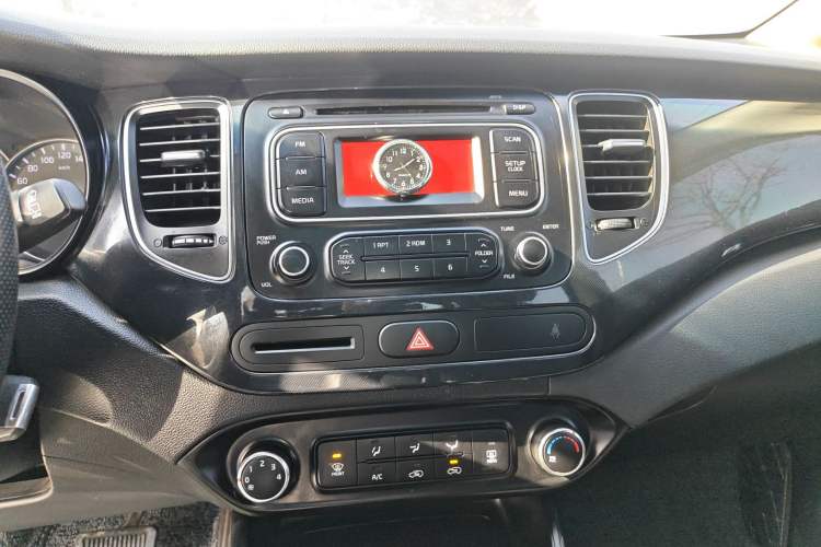 Used Kia Carens 2013 2.0L 7-Seater Automatic Comfort Edition China IV Standard
