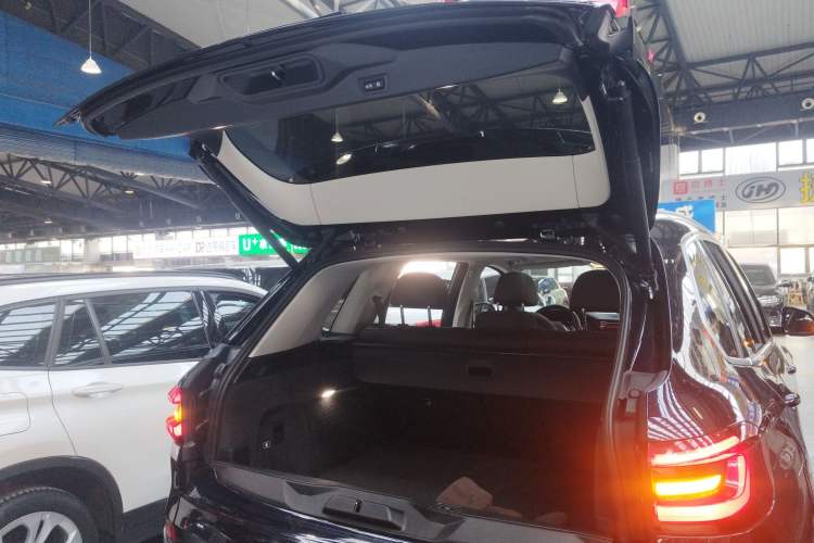 Used BMW X5 2022 Restyled xDrive 30Li Luxury Version M Sport Package
