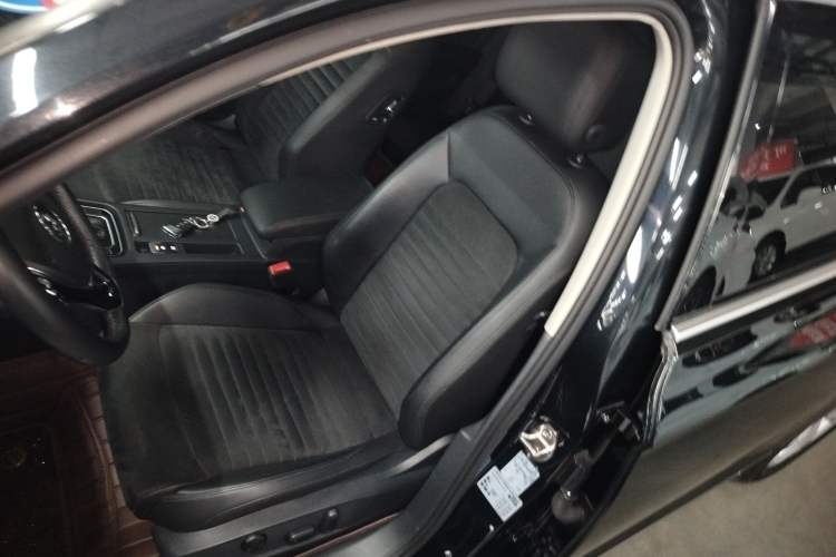 Used Volkswagen Magotan 2018 330TSI DSG Luxury Model
