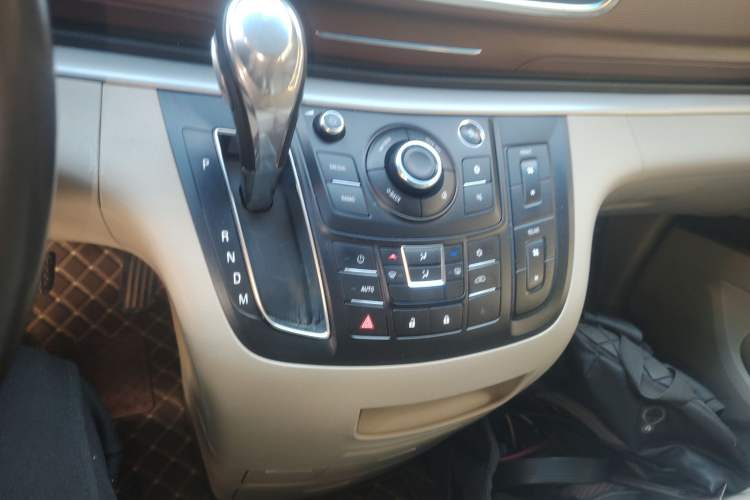 Used Buick GL8 2018 28T Luxury Model China VI Standard