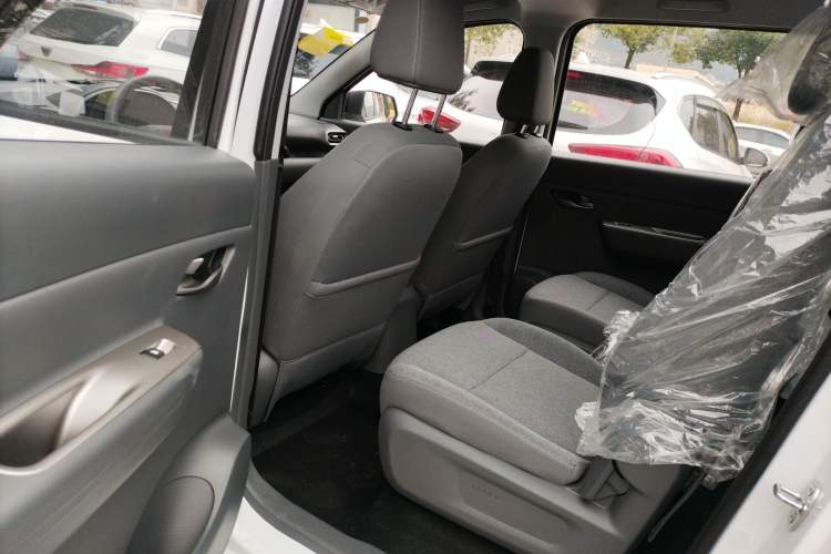 Used Wuling Hongguang New Energy 2025 Extended-Range Hybrid 50KM Comfort Version
