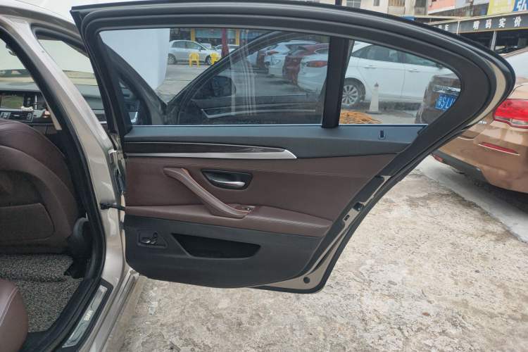 Used BMW 5 Series 2014 525Li Luxury Design Package
