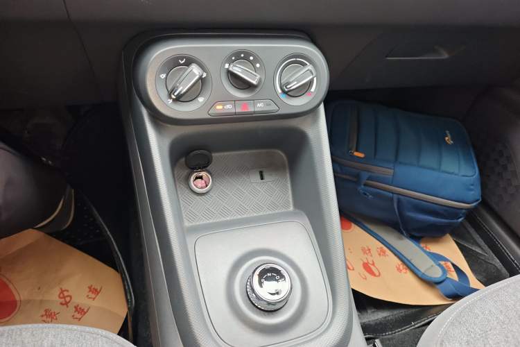 Used Wuling Hongguang New Energy 2025 Extended-Range Hybrid 50KM Comfort Version
