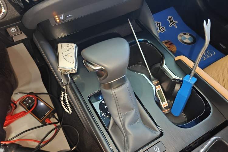 Used Lexus ES 2023 200 Excellence Edition
