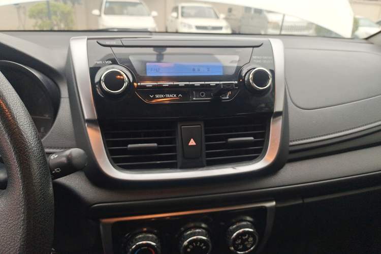 Used Toyota YARiS L 2016 Revised 1.5E CVT Charming Edition
