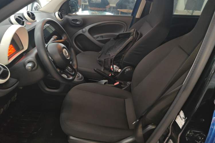 Used  forfour 2016 1.0L 52 kW Dynamic Edition
