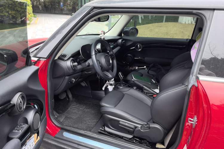 Used MINI MINI 2022 1.5T COOPER Classic Edition