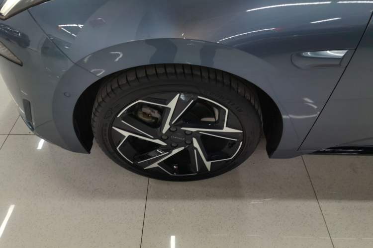 Used Lynk & Co 07 2024 EM-P 126 Long-Range Halo
