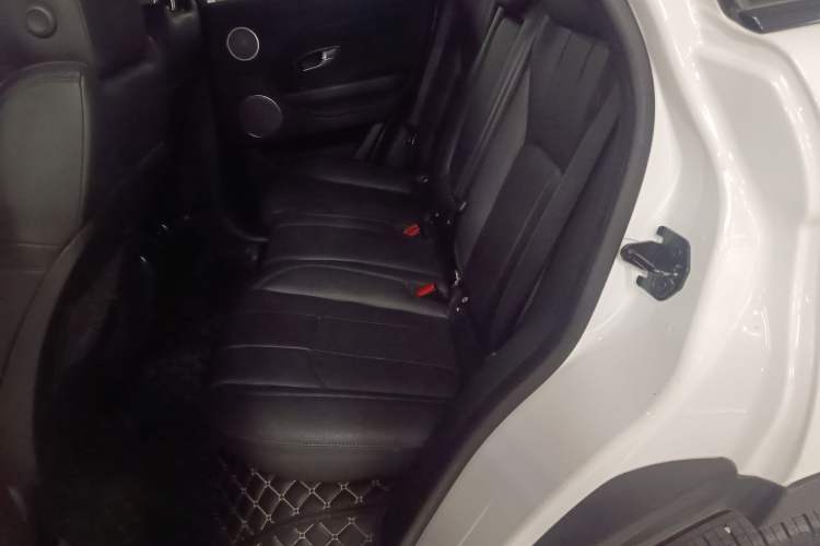 Used Land Rover Range Rover Evoque 2018 240 PS SE Smart Brilliance Edition
