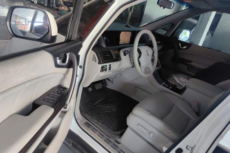 Used Honda Elysion 2015 2.4L VTi Luxury Edition
