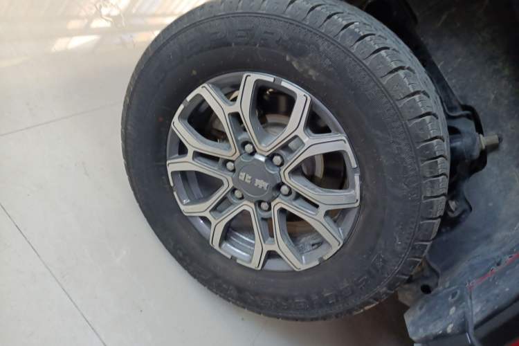 Used Beijing Auto BJ40 2023 2.0T Automatic Four-Wheel Drive Urban Hunter Edition Chivalrous Type
