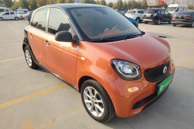 Used  forfour 2016 1.0L 52 kW Dynamic Edition
