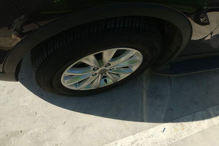 Used Buick Envision 2017 28T Four-Wheel Drive Elite Model
