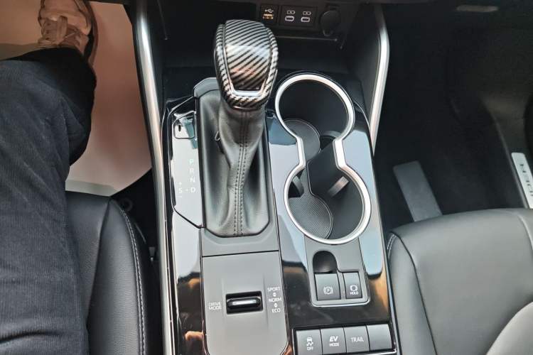 Used Toyota Highlander 2023 2.5L Smart Electric Hybrid Dual-Engine Four-Wheel Drive Prestige Version – 7 Seats
