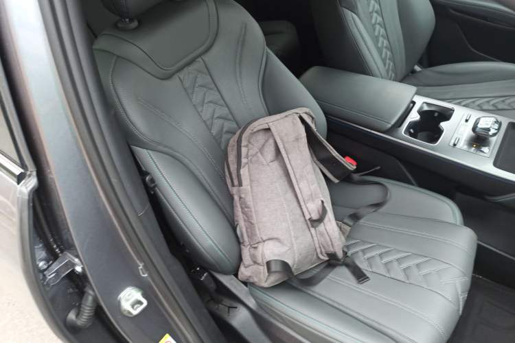 Used BYD Song L DM-i 2025 Intelligent Driving Version 160 km Beyond-Range Type
