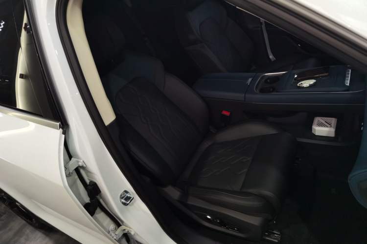 Used VOYAH FREE 2024 Ultra-Long Range Intelligent Driving Version