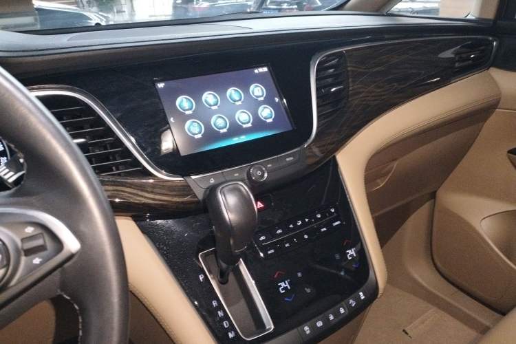 Used Buick GL8 2018 ES 28T Luxury Model China VI Standard
