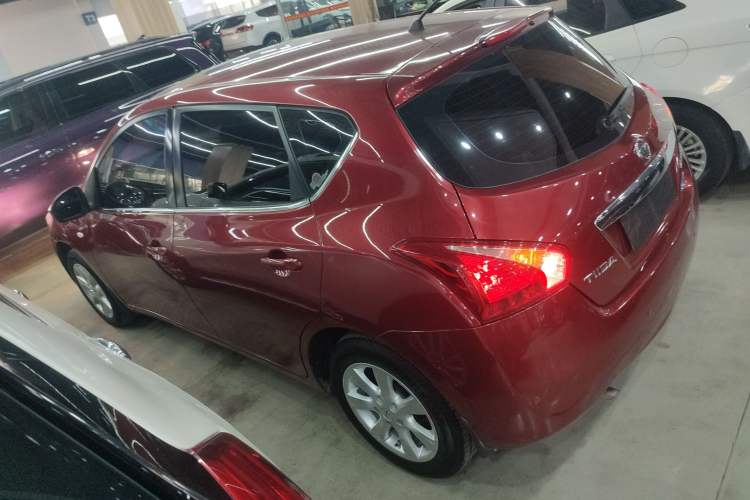 Used Nissan Tiida 2014 1.6L CVT Smart Model
