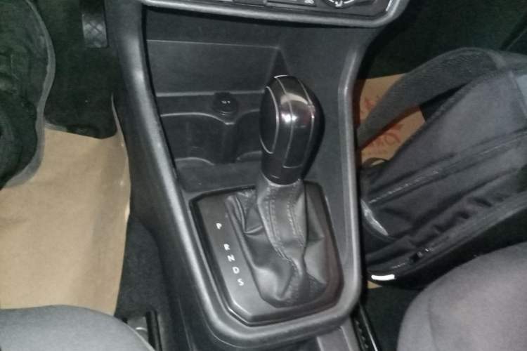 Used Volkswagen Santana 2016 1.6L Automatic Fashion Edition
