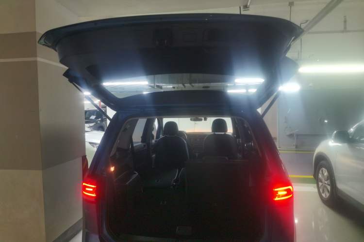 Used Volkswagen Touran 2018 Volkswagen Touran L 280TSI DSG Comfort Edition 7 Seats China V Emission Standard