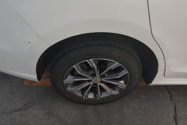 Used BYD Song MAX 2019 1.5T Automatic Smart Connect Ruiyi Sunroof Model 7 Seats China VI Standard
