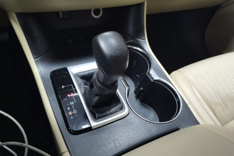 Used Toyota Highlander 2015 2.0T Four-Wheel Drive Elite Edition 7-Seater
