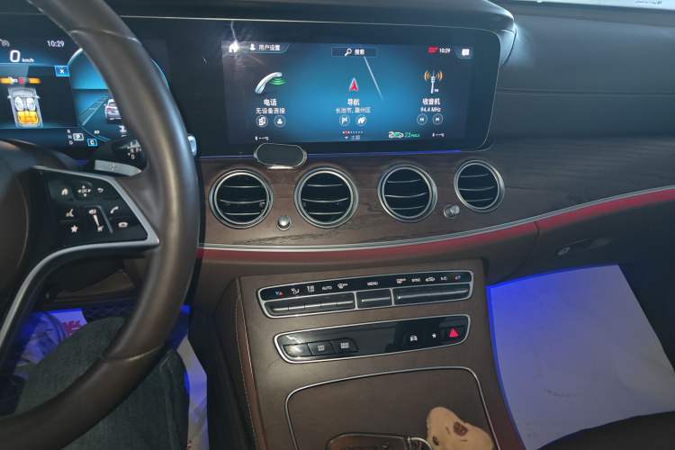 Used Mercedes-Benz E-Class 2021 Facelift E 260 L
