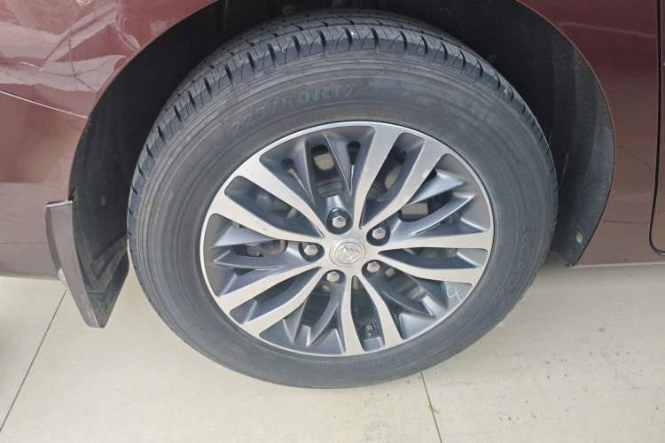 Used Buick GL8 2022 ES Landtrek 653T Luxury Edition
