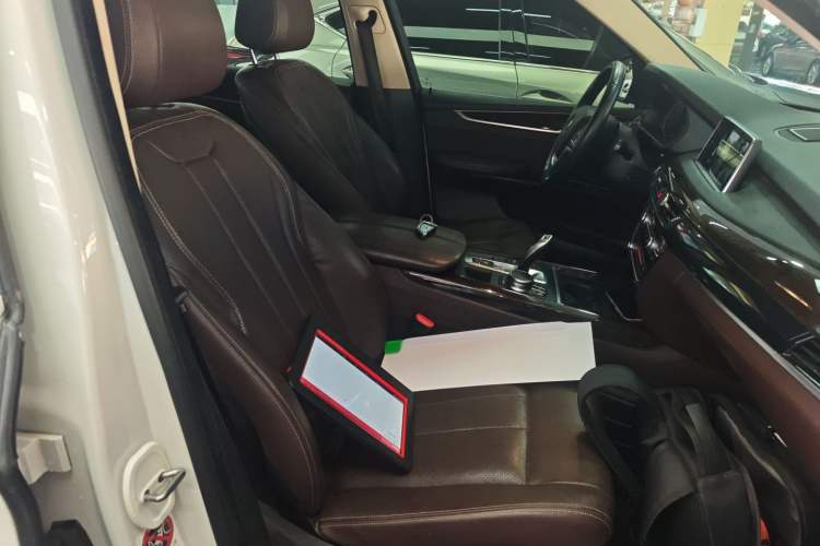 Used BMW X5 2017 xDrive28i
