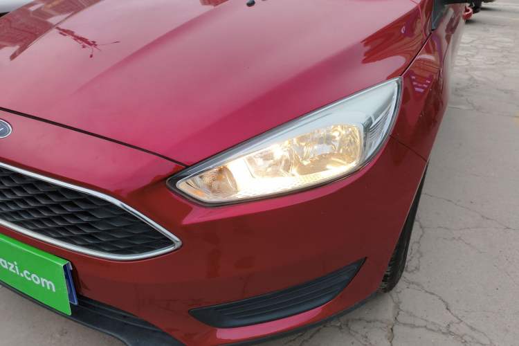 Used Ford Focus 2018 Hatchback Classic 1.6L Automatic Comfort Plus SmartDrive Edition
