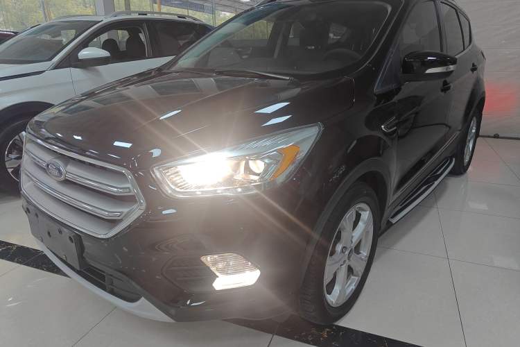 Used Ford Kuga 2018 EcoBoost 180 Two-Wheel-Drive Platinum Edition