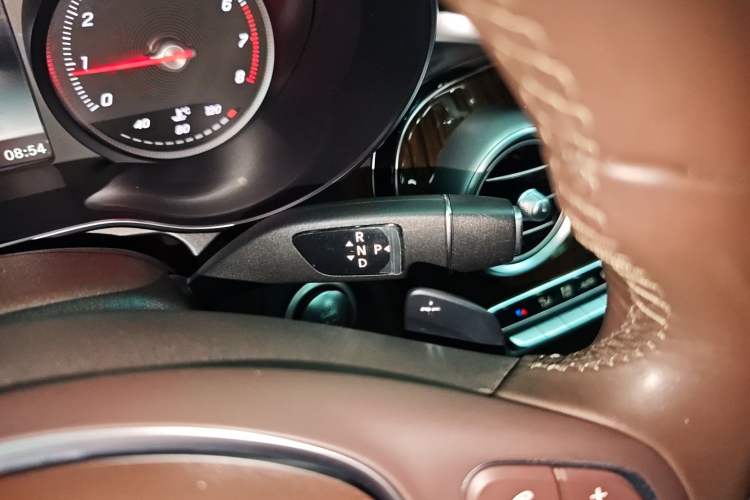 Used Mercedes-Benz GLC 2019 GLC 260 L 4MATIC Dynamic Model