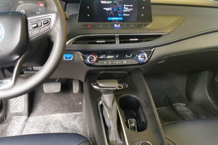 Used Buick Velite 6 2019 Connected Fashion Model
