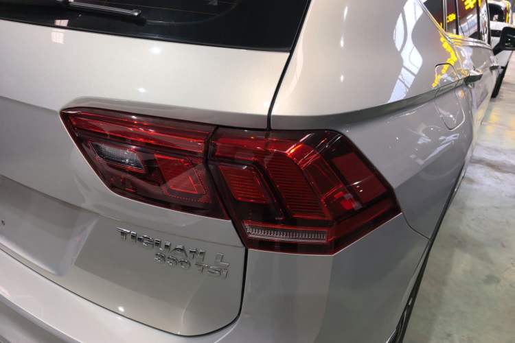 Used Volkswagen Tiguan L 2018 330TSI Automatic Two-Wheel Drive Luxury Edition
