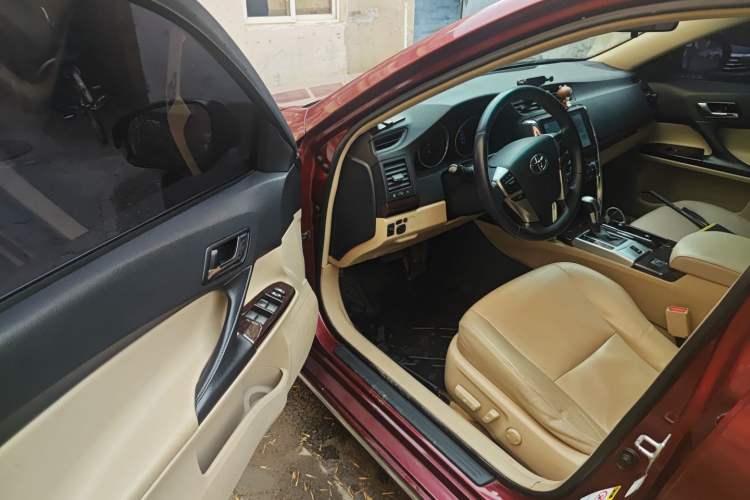 Used Toyota Reiz 2012 2.5V Fengdu Elite Stylish Edition
