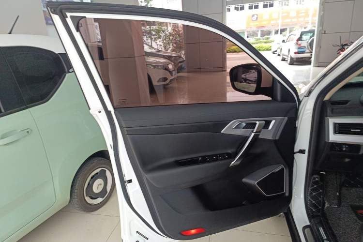 Used Geely Auto Emgrand X7 Sport 2016 1.8TD Automatic ZhiShang Model
