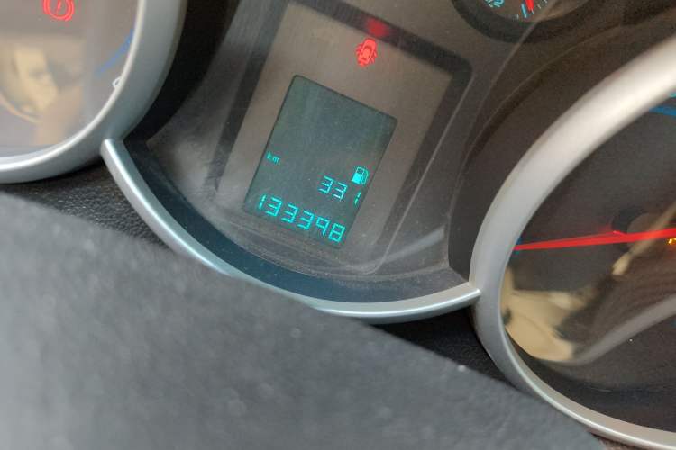 Used Chevrolet Cruze 2015 Hatchback 1.6L Automatic Comfort Edition