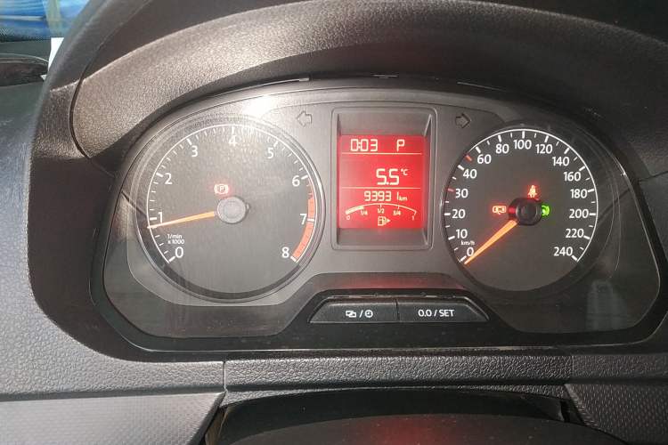 Used Volkswagen Jetta 2015 1.6L Automatic Fashion Model
