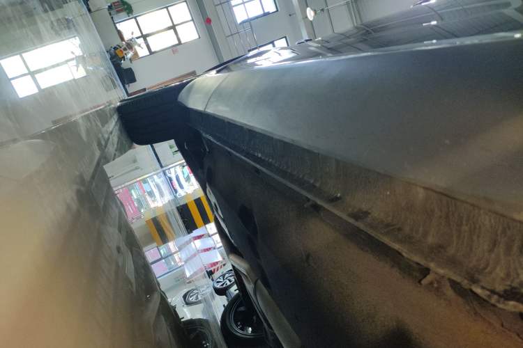 Used Hongqi HS5 2022 Facelifted Version 2.0T Smart Connect Flagship All-Wheel-Drive Edition
