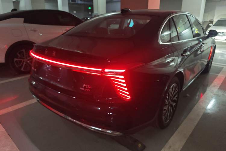 Used Hongqi H5 2024 2.0T Automatic Smart Connect Flagship Edition

